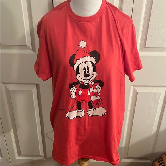Disney Red Mickey Mouse Holiday Tee Short Sleeve - Picture 1 of 3